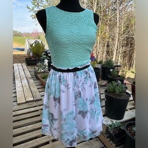 Speechless dress. Size S. Mint green white and gray. Mini to midi. Sleeveless.